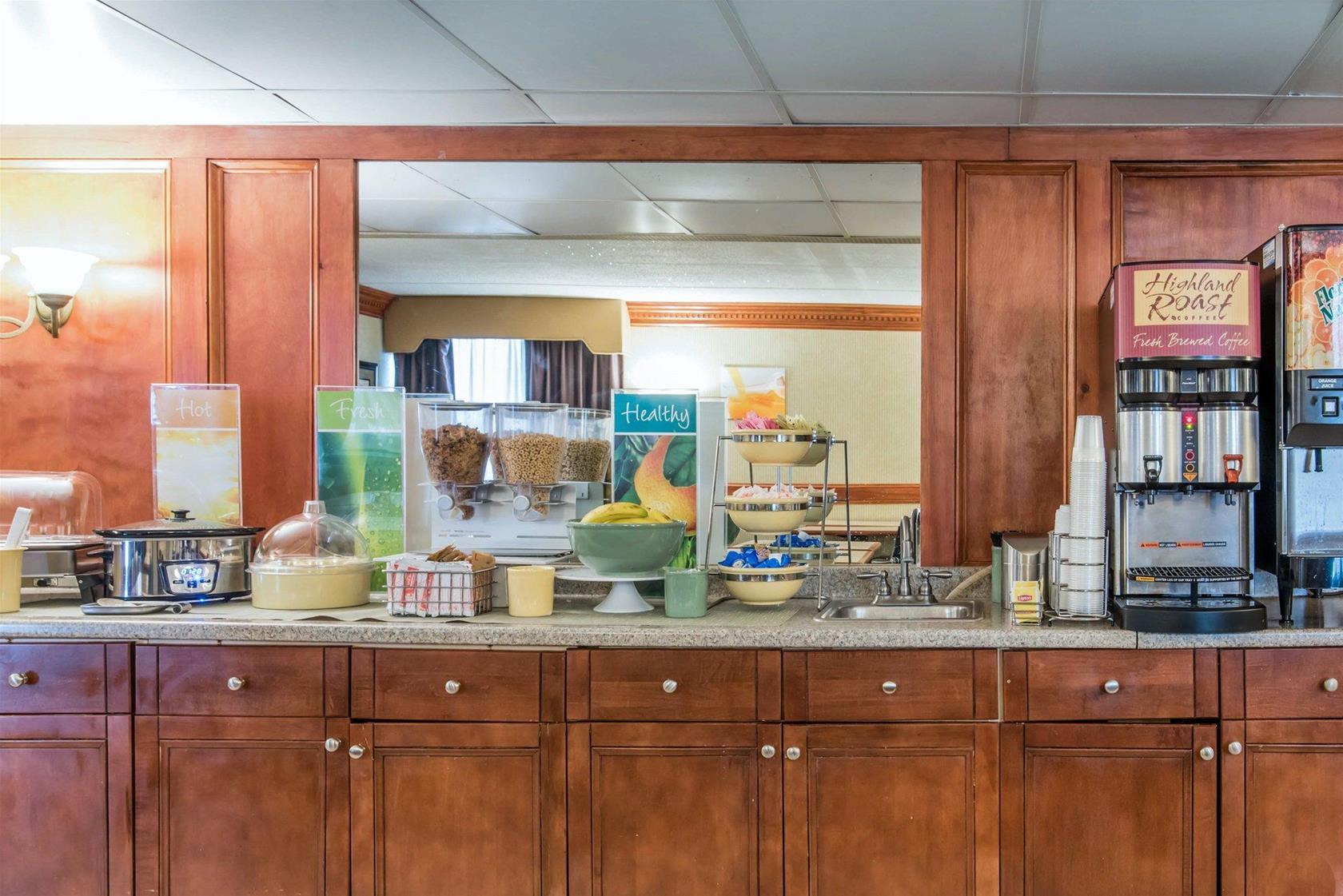 Comfort Inn & Suites Liverpool - Syracuse North Esterno foto