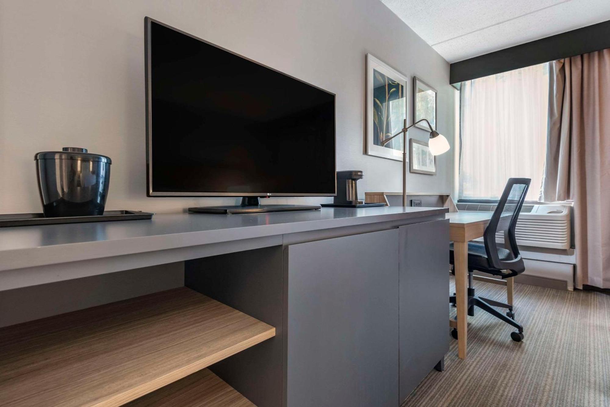 Comfort Inn & Suites Liverpool - Syracuse North Esterno foto